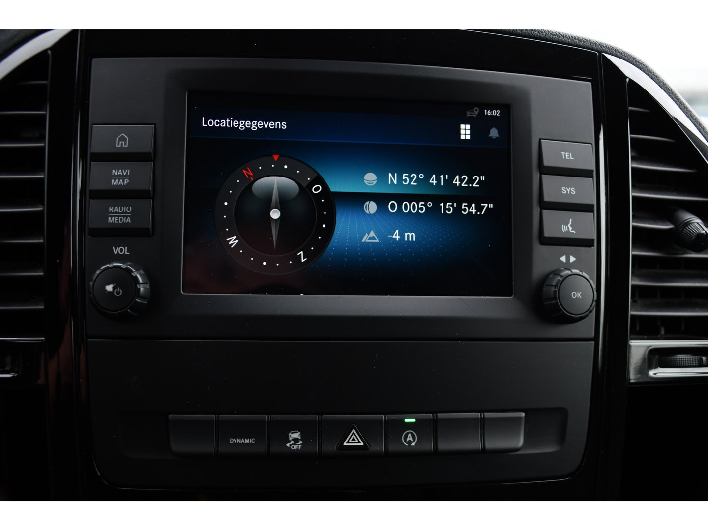 Mercedes-Benz Vito 116 CDI L2 PB Edition Camera, Cruise, Carplay, LED, 164pk, Automaat, Leder, Multimedia, Sensoren, Clima, Trekhaak, Uniek!