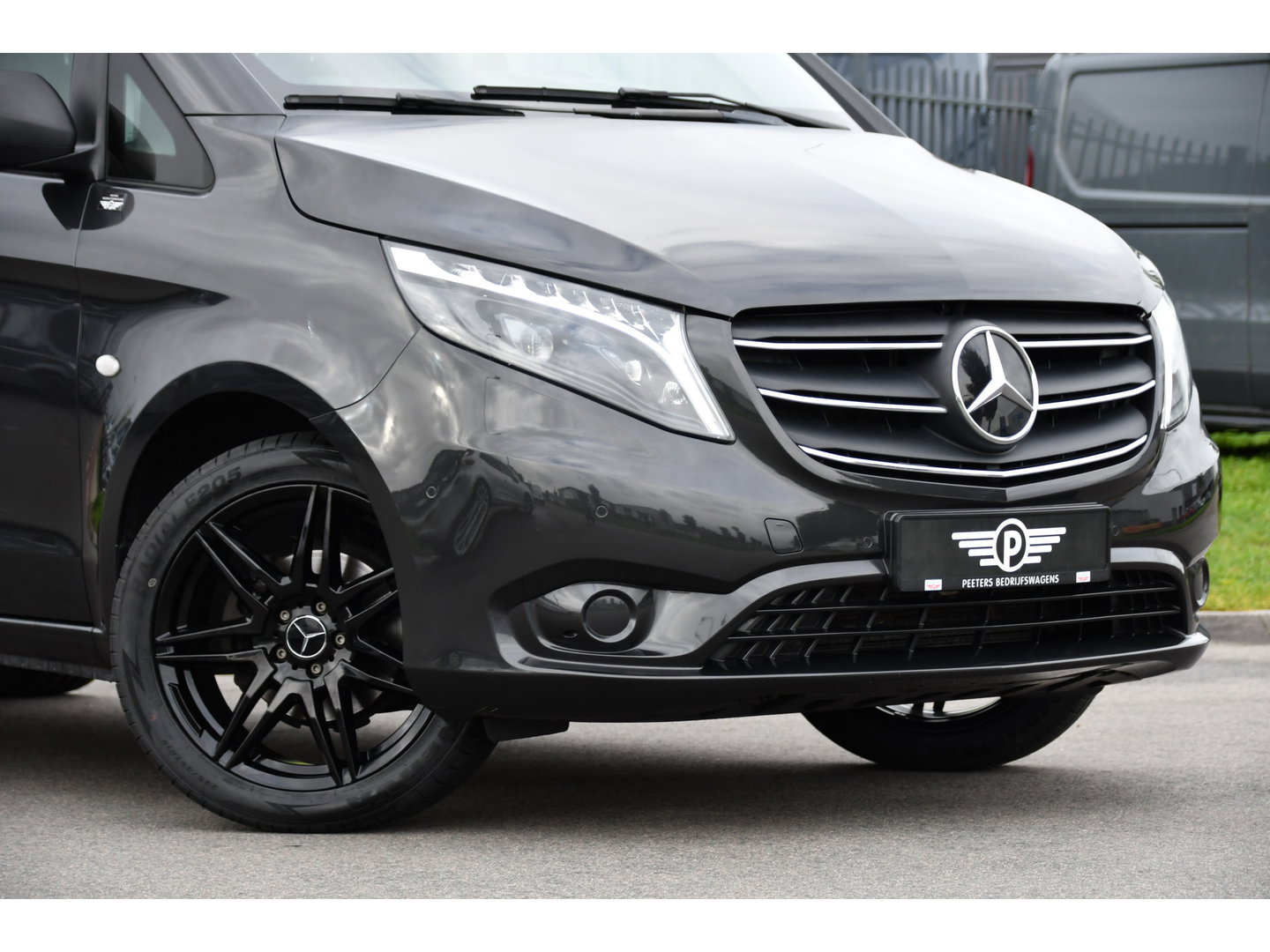 Mercedes-Benz Vito 116 CDI L2 PB Edition Camera, Cruise, Carplay, LED, 164pk, Automaat, Leder, Multimedia, Sensoren, Clima, Trekhaak, Uniek!