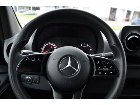 Mercedes-Benz Sprinter 314 2.2 CDI L2H2 RWD Black Edition Camera, Carplay, Sensoren, 143pk, Automaat, Trekhaak, 7'' Mbux, Uniek!