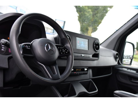 Mercedes-Benz Sprinter 314 2.2 CDI L2H2 RWD Black Edition Camera, Carplay, Sensoren, 143pk, Automaat, Trekhaak, 7'' Mbux, Uniek!