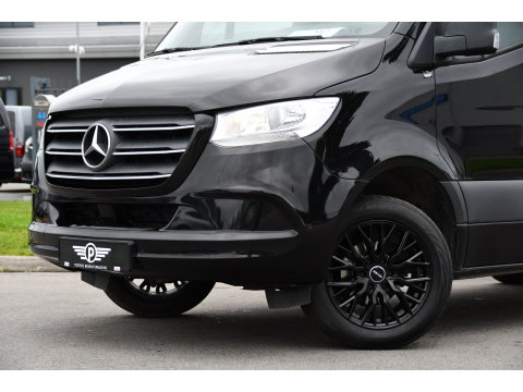 Mercedes-Benz Sprinter 314 2.2 CDI L2H2 RWD Black Edition Camera, Carplay, Sensoren, 143pk, Automaat, Trekhaak, 7'' Mbux, Uniek!