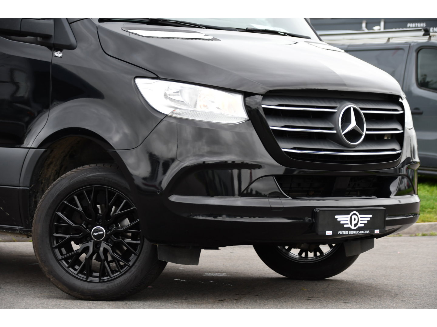 Mercedes-Benz Sprinter 314 2.2 CDI L2H2 RWD Black Edition Camera, Carplay, Sensoren, 143pk, Automaat, Trekhaak, 7'' Mbux, Uniek!