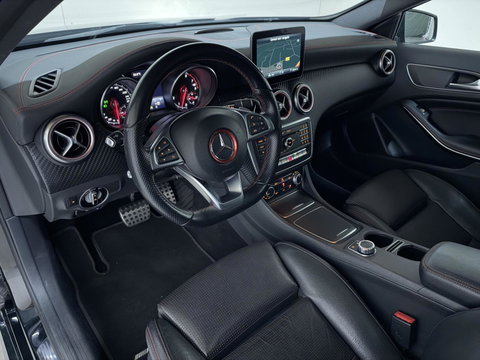 Mercedes-Benz A-Klasse AMG Pano Leer Memory Camera Cruise NAP