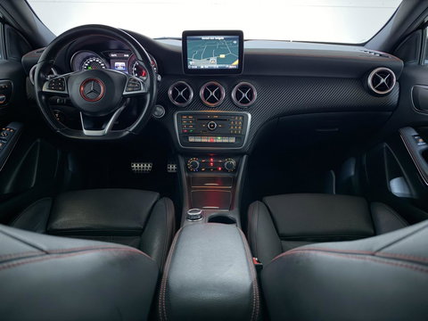 Mercedes-Benz A-Klasse AMG Pano Leer Memory Camera Cruise NAP
