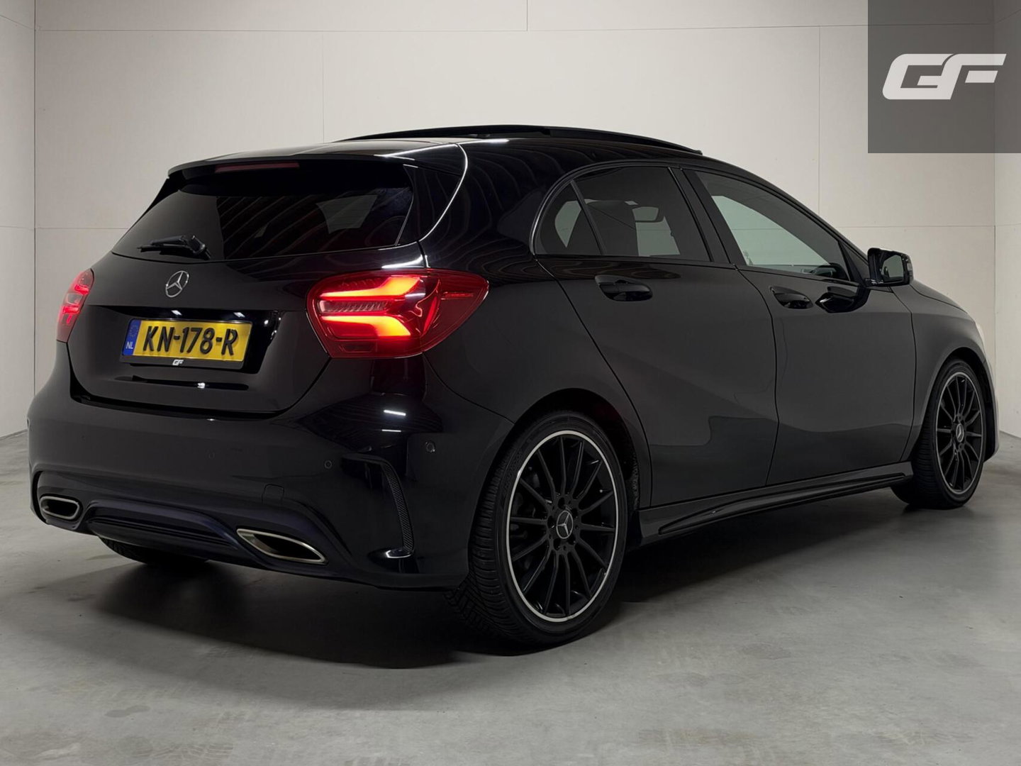 Mercedes-Benz A-Klasse AMG Pano Leer Memory Camera Cruise NAP