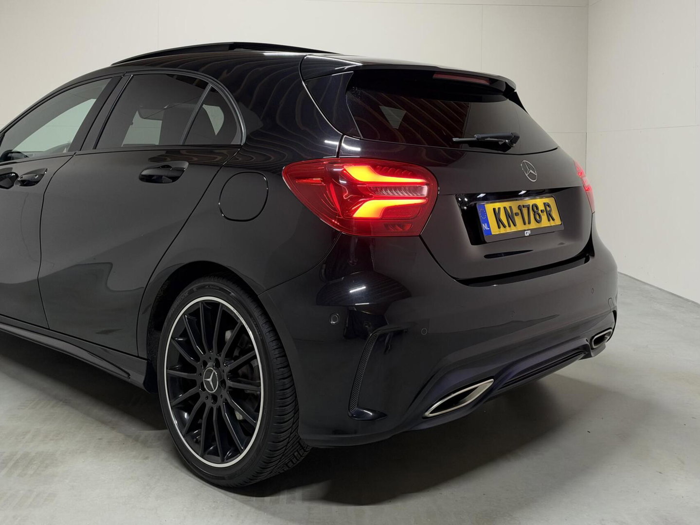 Mercedes-Benz A-Klasse AMG Pano Leer Memory Camera Cruise NAP