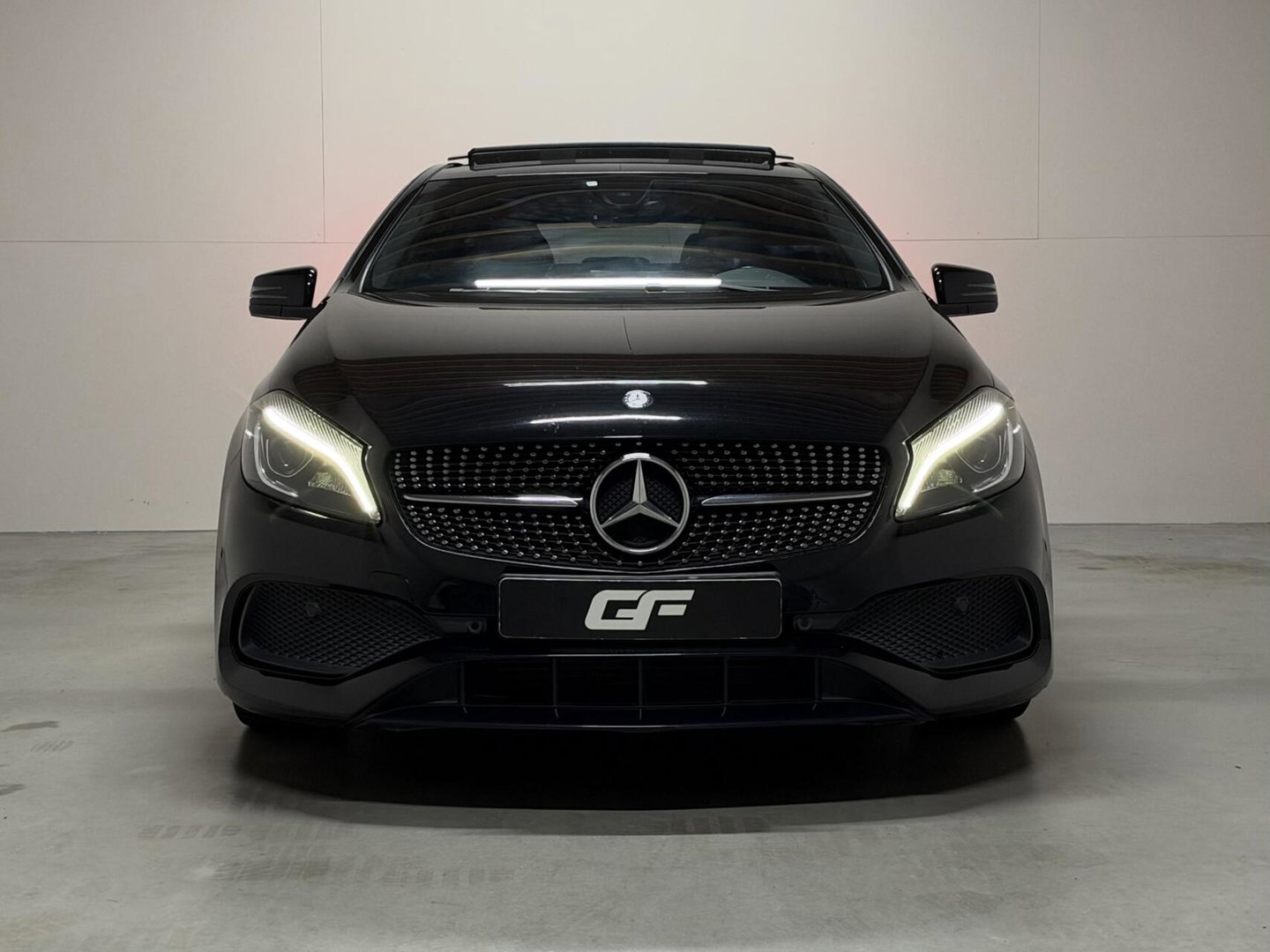 Mercedes-Benz A-Klasse AMG Pano Leer Memory Camera Cruise NAP