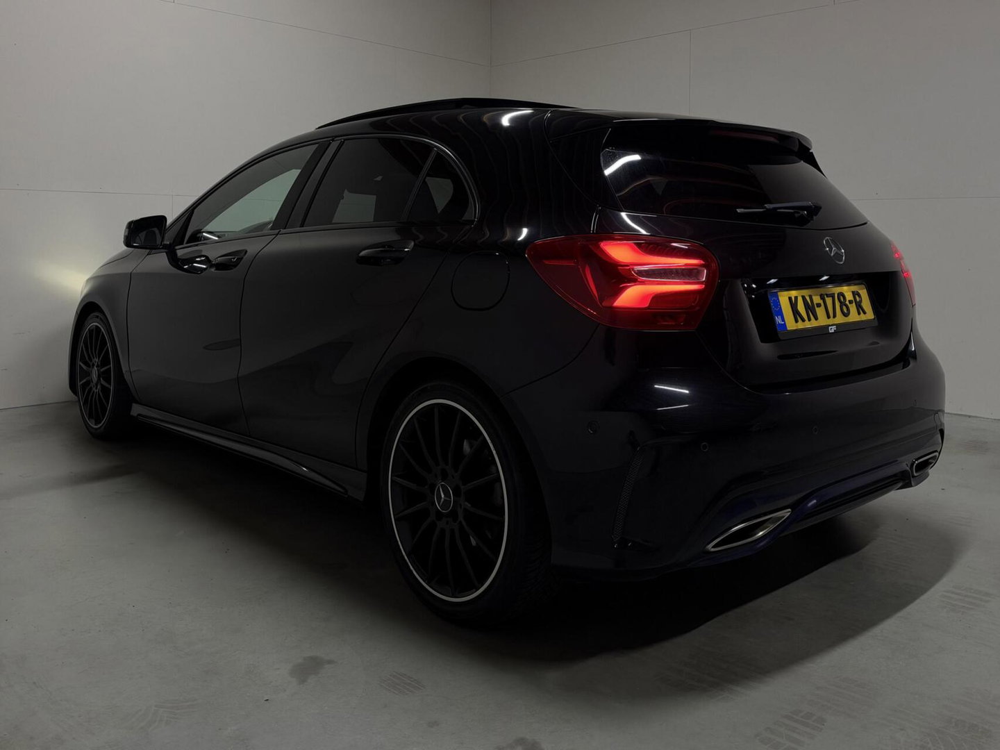 Mercedes-Benz A-Klasse AMG Pano Leer Memory Camera Cruise NAP