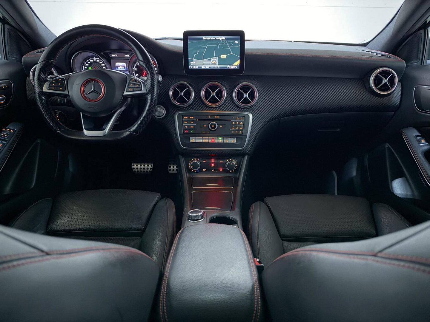 Mercedes-Benz A-Klasse AMG Pano Leer Memory Camera Cruise NAP
