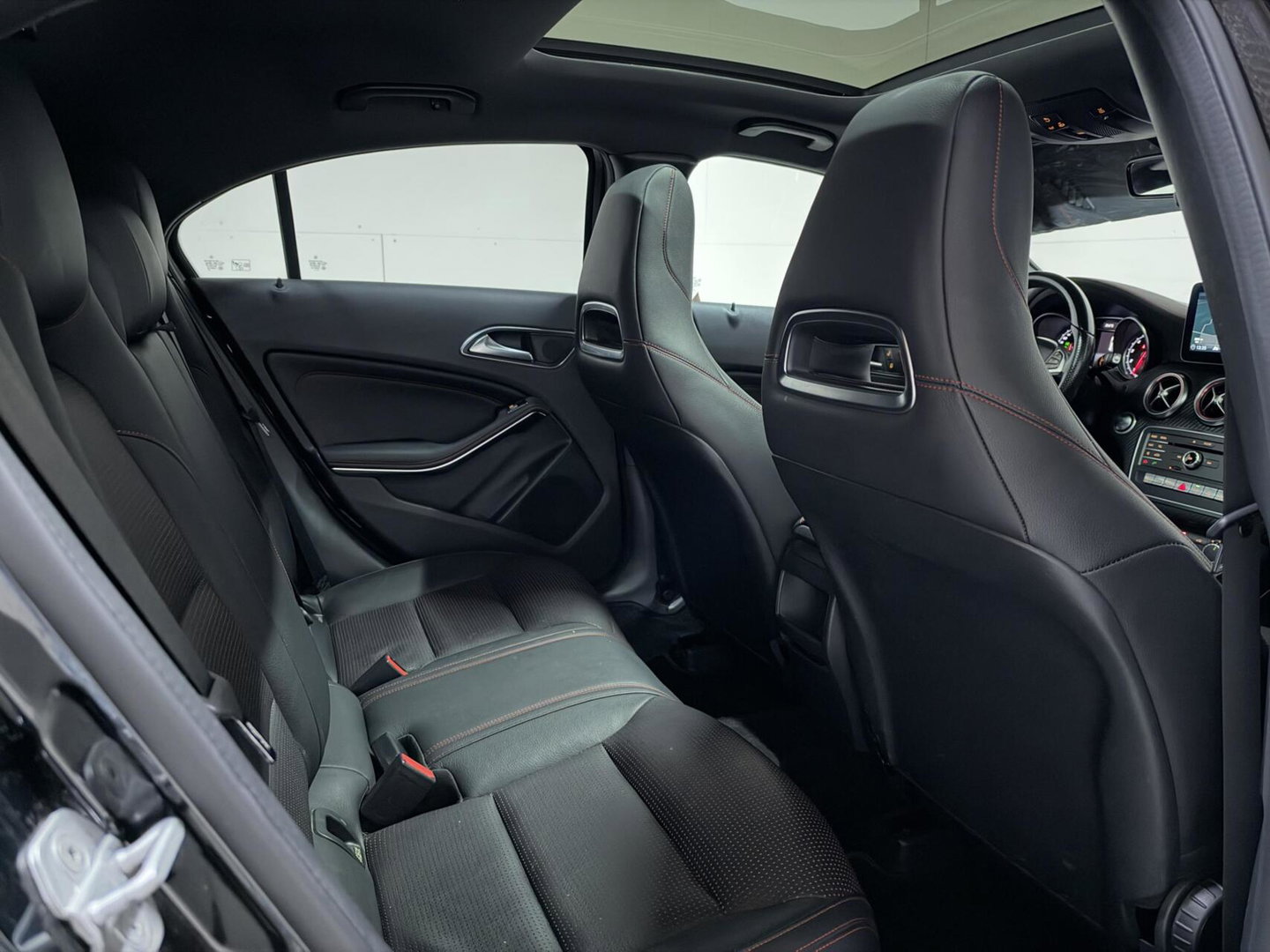 Mercedes-Benz A-Klasse AMG Pano Leer Memory Camera Cruise NAP