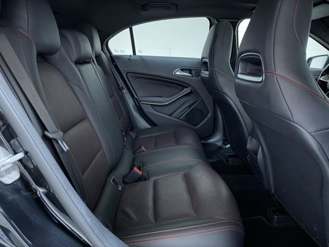 Mercedes-Benz A-Klasse AMG Pano Leer Memory Camera Cruise NAP