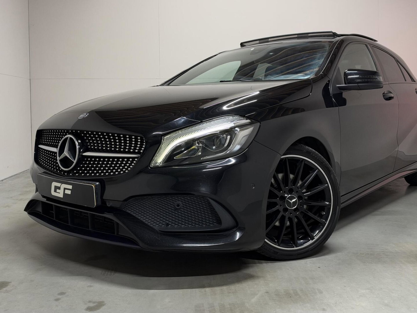 Mercedes-Benz A-Klasse AMG Pano Leer Memory Camera Cruise NAP