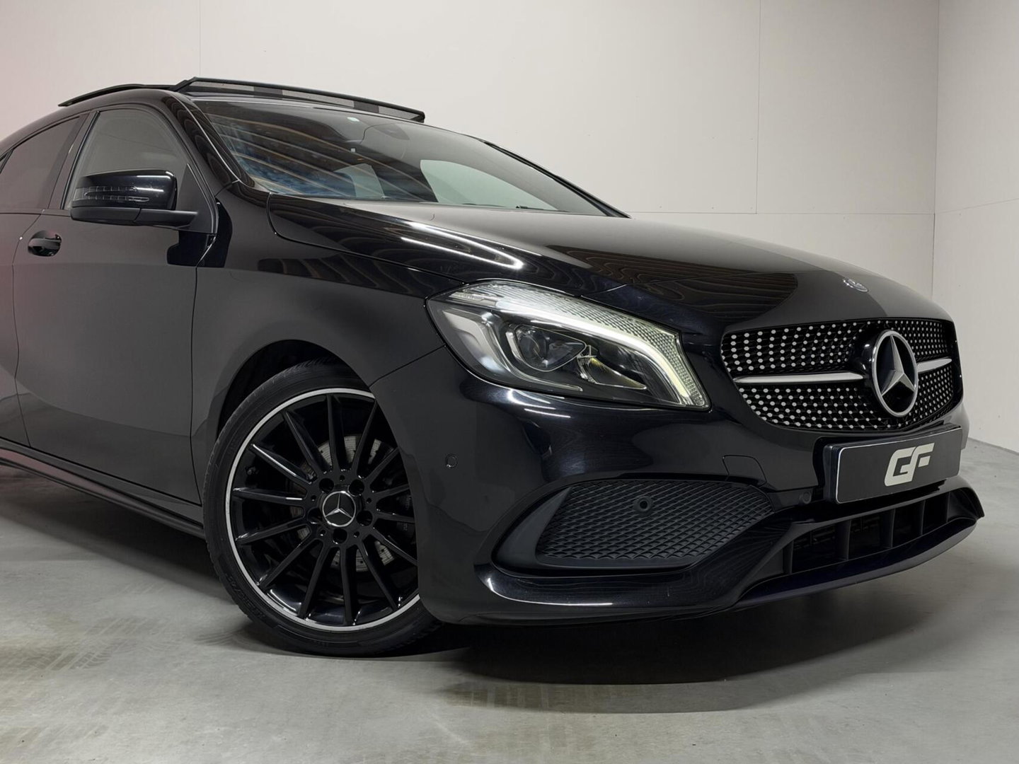 Mercedes-Benz A-Klasse AMG Pano Leer Memory Camera Cruise NAP