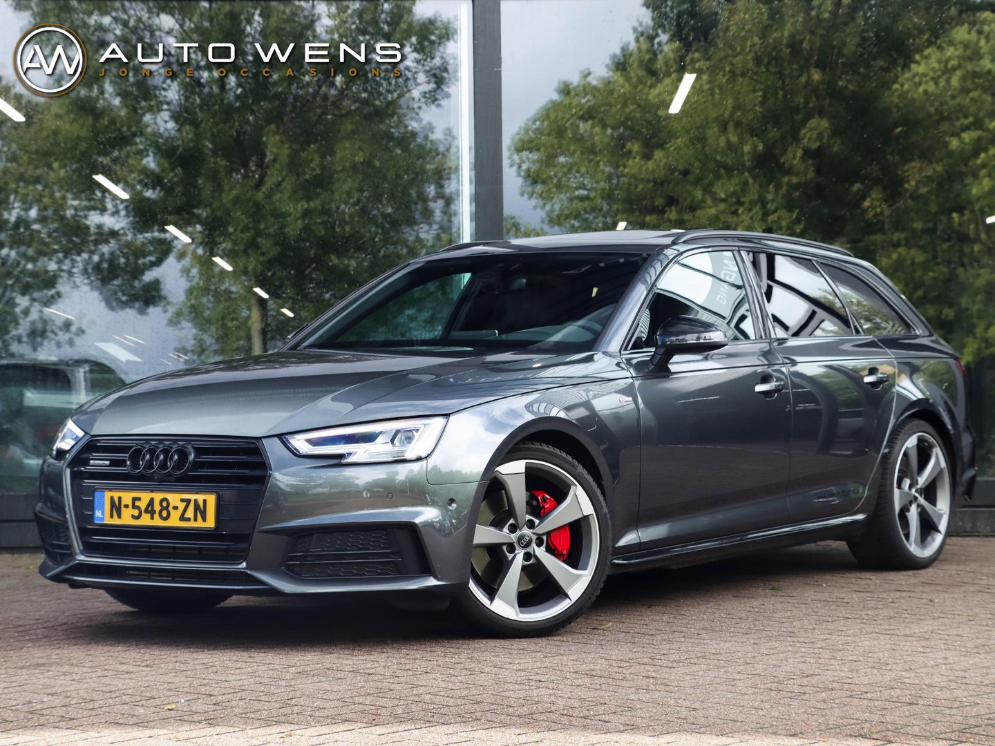 Audi A4 Avant 2.0 TFSI quattro S line Black edition 250PK B&O Pano 360 Keyless Head Up
