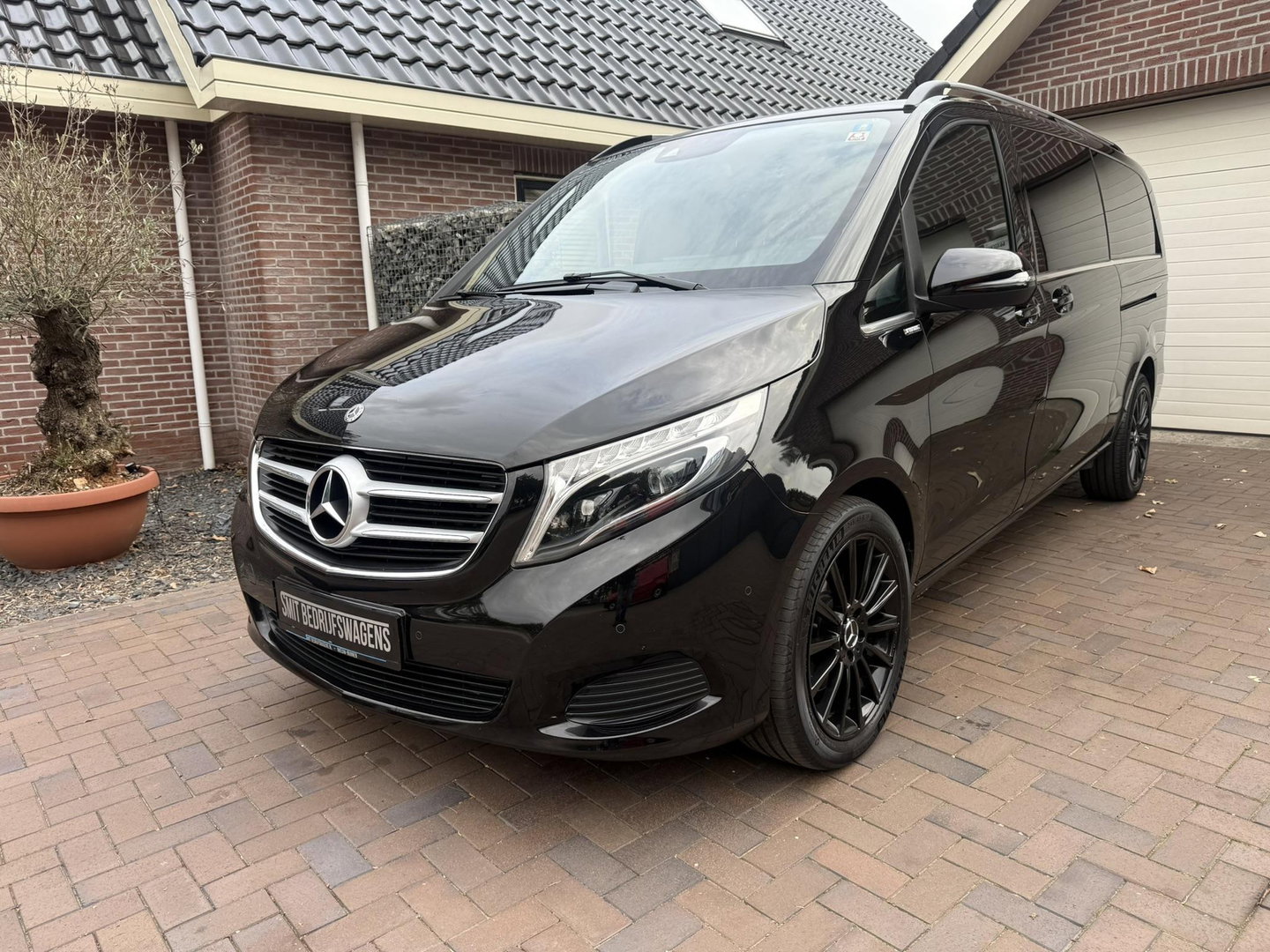 Mercedes-Benz V-Klasse 250d Extra Lang DC Edition 190 pk