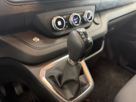 Renault Trafic 2.0 Blue dCi 150 EDC T30 L2H1 Advance Navi Cruise Control Automaat NAP