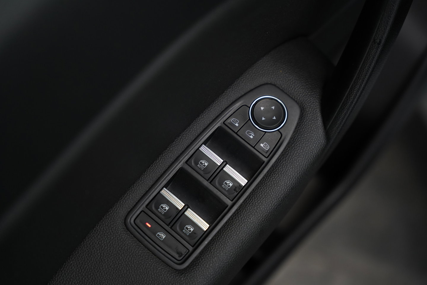 Renault Captur 1.6 E-Tech Plug-in Hybrid 160 Intens Full-led Stoel/stuur-verwarming Trekhaak