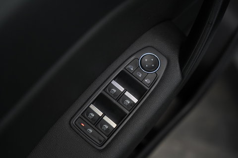 Renault Captur 1.6 E-Tech Plug-in Hybrid 160 Intens Full-led Stoel/stuur-verwarming Trekhaak