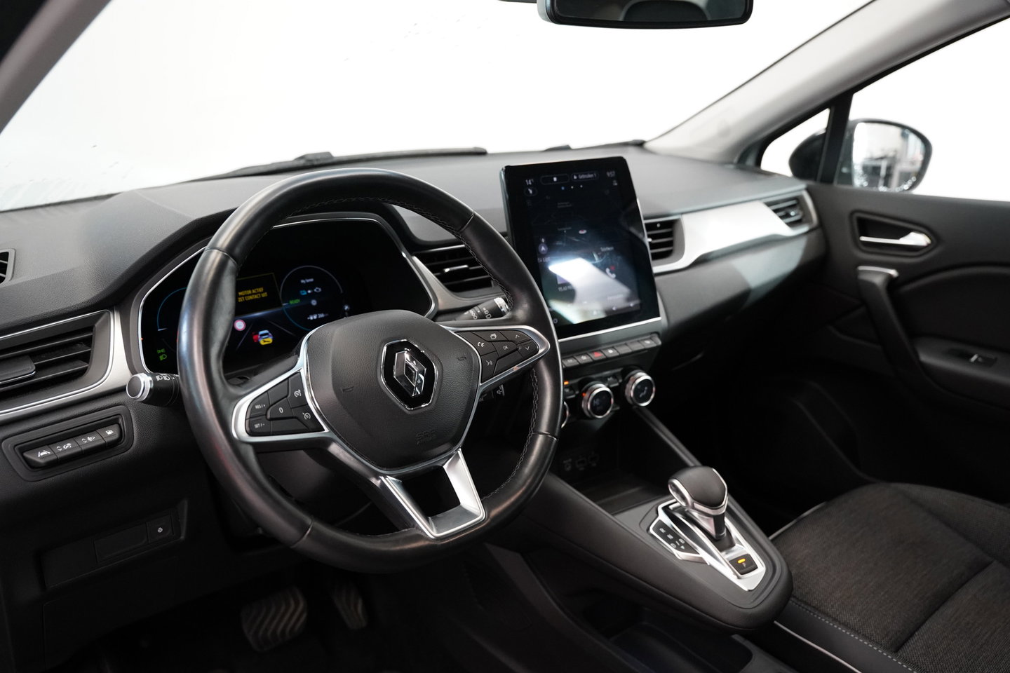 Renault Captur 1.6 E-Tech Plug-in Hybrid 160 Intens Full-led Stoel/stuur-verwarming Trekhaak