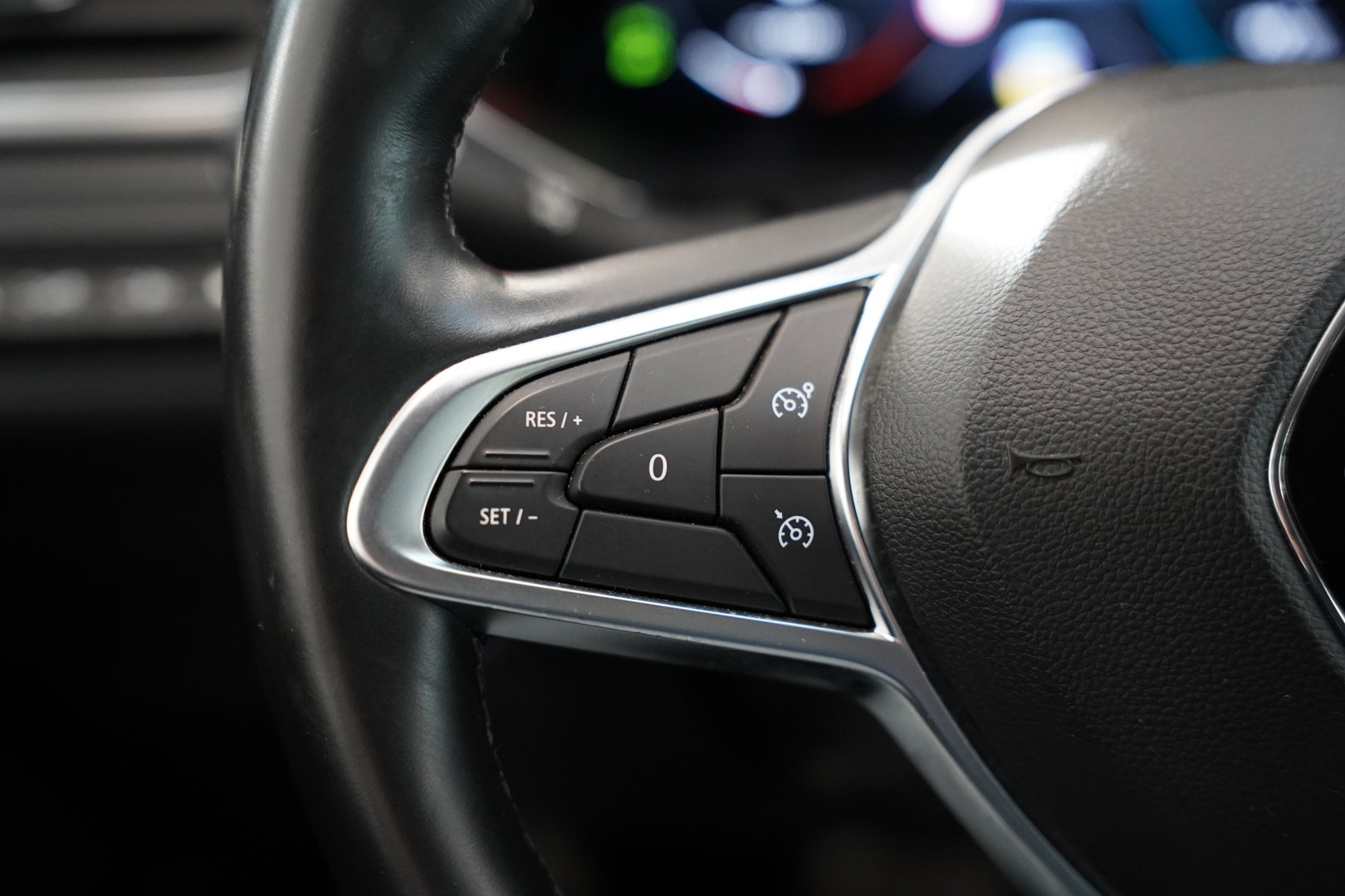 Renault Captur 1.6 E-Tech Plug-in Hybrid 160 Intens Full-led Stoel/stuur-verwarming Trekhaak