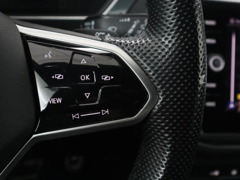 Volkswagen Tiguan 1.5 eHybrid Edition 20 SOH 93,3 % | R-Line | Trekhaak | LED | Camera | Apple Carplay |