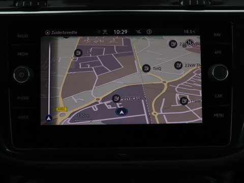 Volkswagen Tiguan 1.5 eHybrid Edition 20 SOH 93,3 % | R-Line | Trekhaak | LED | Camera | Apple Carplay |