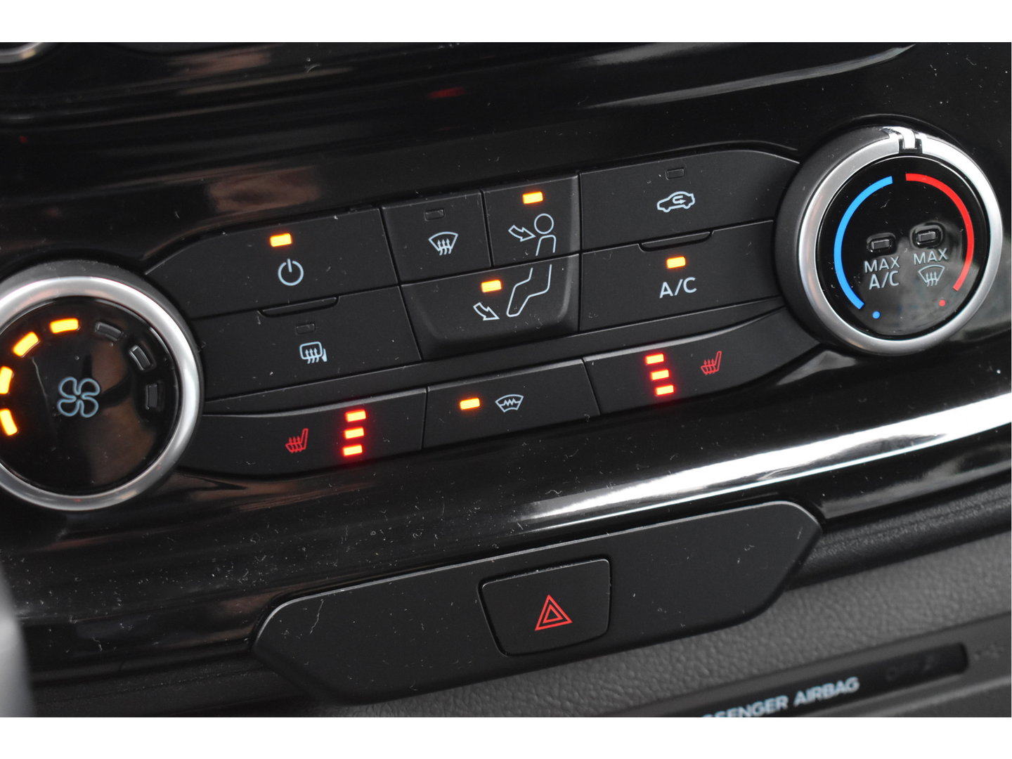 Ford Transit Custom 280 2.0 TDCI L1H1 Limited 2x schuifdeur 130 pk | NL-Auto | Camera | Carplay | Stoelverwarming | DAB | PDC | NAP