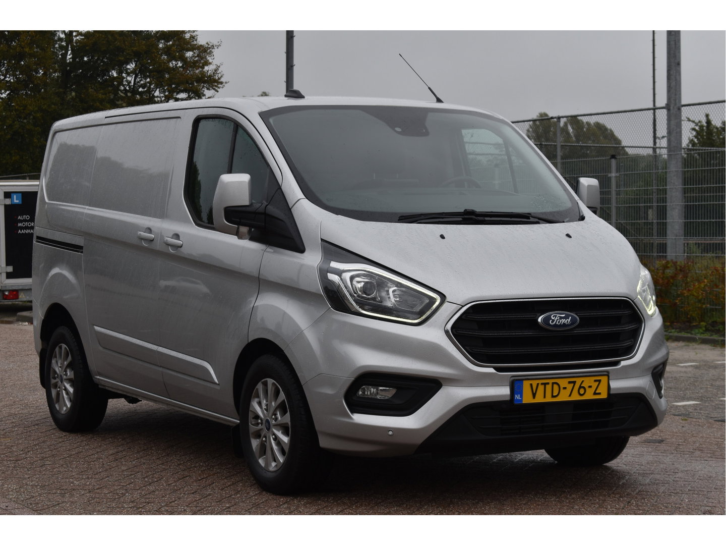Ford Transit Custom 280 2.0 TDCI L1H1 Limited 2x schuifdeur 130 pk | NL-Auto | Camera | Carplay | Stoelverwarming | DAB | PDC | NAP