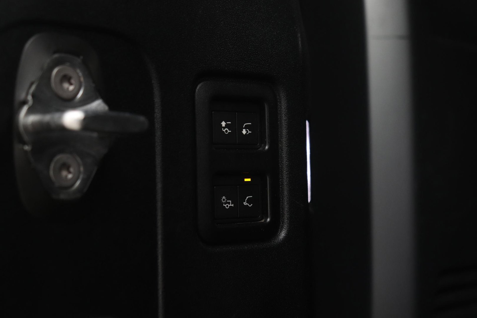 Land Rover Defender 110 P525 Carpathian Edition | 5.0 V8 | 5-Persoons | Meridian Surround | 22 Inch | ACC | Panoramadak | Trekhaak