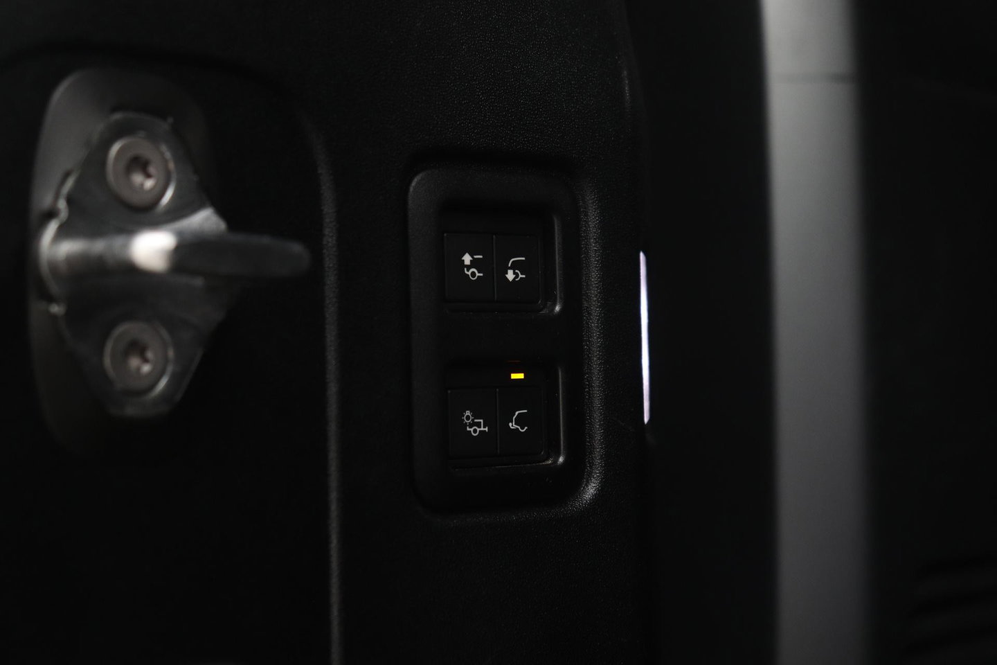Land Rover Defender 110 P525 Carpathian Edition | 5.0 V8 | 5-Persoons | Meridian Surround | 22 Inch | ACC | Panoramadak | Trekhaak