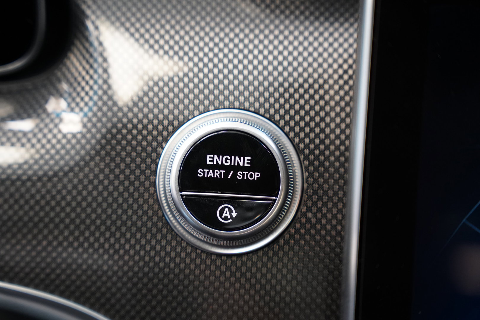 Mercedes-Benz C-Klasse 200 Launch Edition AMG Line Panoramadak Advance Sound Trekhaak Sfeerverlichting Trekhaak NAP!