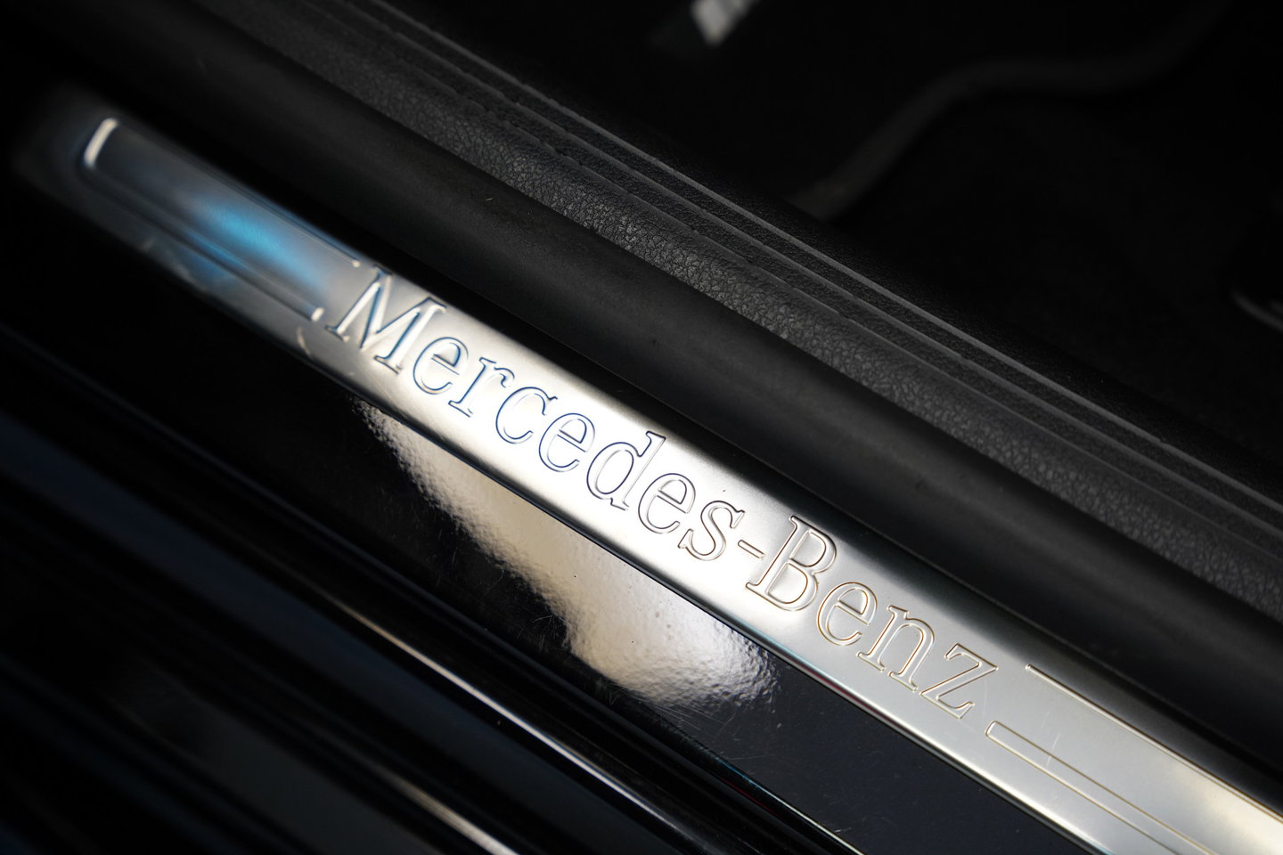 Mercedes-Benz C-Klasse 200 Launch Edition AMG Line Panoramadak Advance Sound Trekhaak Sfeerverlichting Trekhaak NAP!