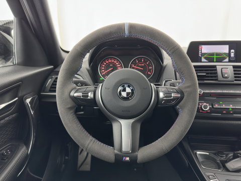 BMW 1-serie 116d High Executive M-Sportpack Aut. *XENON | HEATED-SPORTSEATS | NAVI-FULLMAP | CAMERA | PRIVACY-GLASS | AIRCO | PDC | CRUISE | 18''ALU*