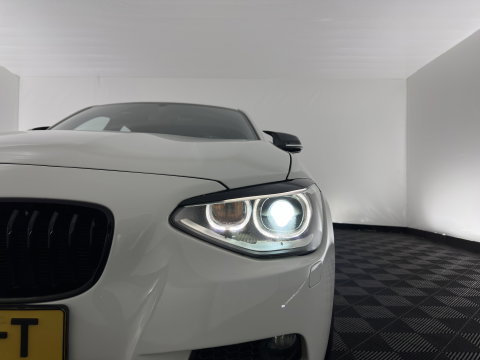 BMW 1-serie 116d High Executive M-Sportpack Aut. *XENON | HEATED-SPORTSEATS | NAVI-FULLMAP | CAMERA | PRIVACY-GLASS | AIRCO | PDC | CRUISE | 18''ALU*
