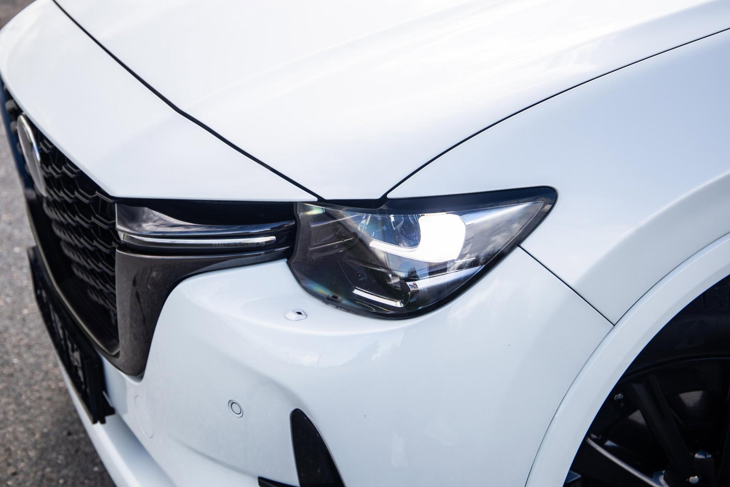Mazda CX-60 2.5 e-SkyActiv PHEV Homura Plus PANORAMA DAK / CAMERA / CARPLAY / DEALER AUTO / STOELKOELING + VERWARMING