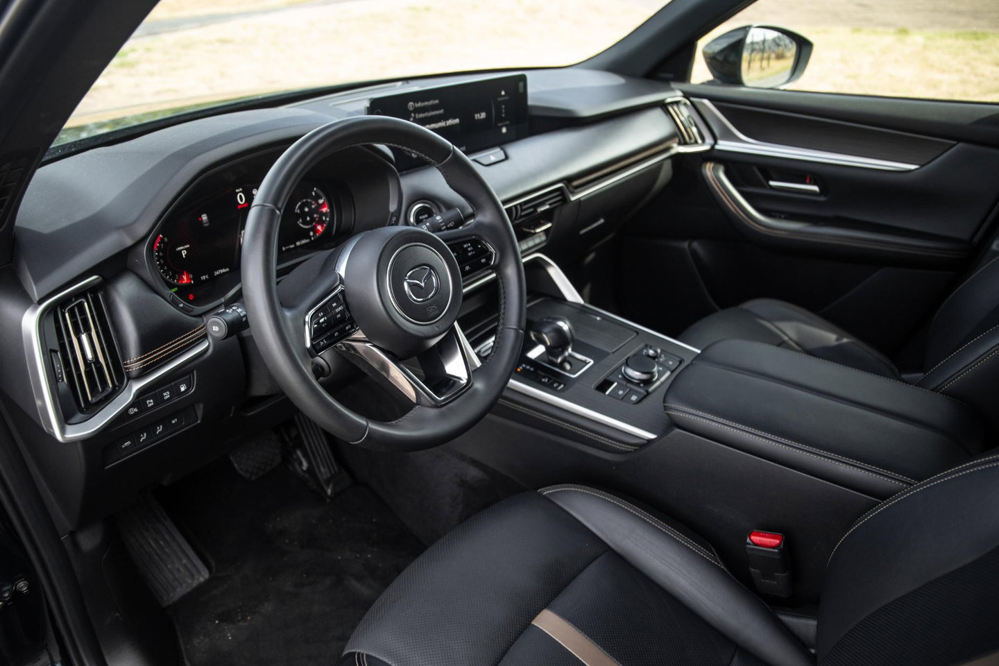 Mazda CX-60 2.5 e-SkyActiv PHEV Homura Plus PANORAMA DAK / CAMERA / CARPLAY / DEALER AUTO / STOELKOELING + VERWARMING
