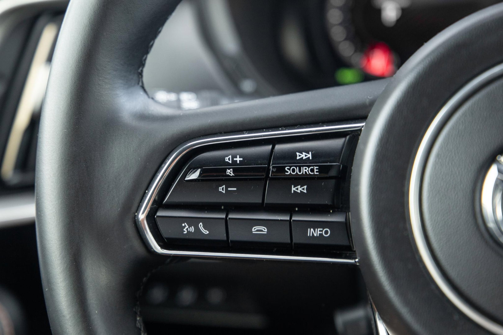 Mazda CX-60 2.5 e-SkyActiv PHEV Homura Plus PANORAMA DAK / CAMERA / CARPLAY / DEALER AUTO / STOELKOELING + VERWARMING