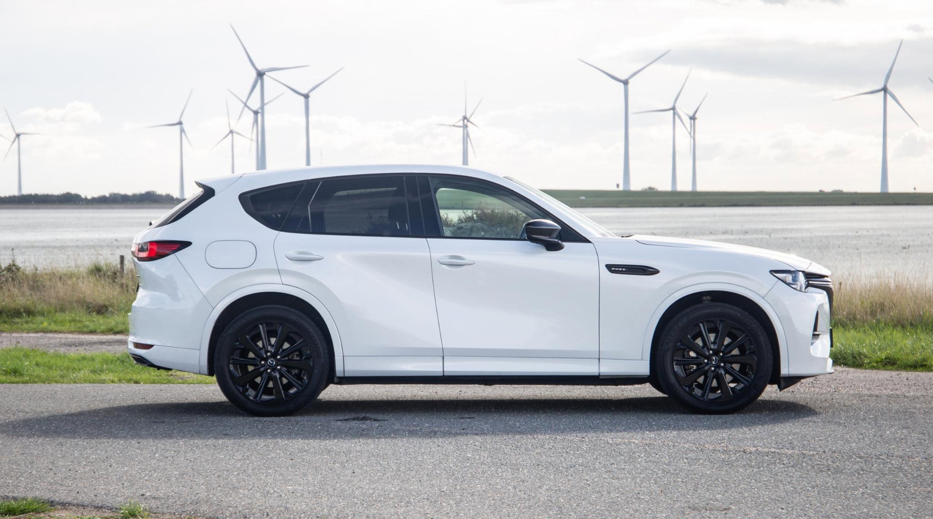 Mazda CX-60 2.5 e-SkyActiv PHEV Homura Plus PANORAMA DAK / CAMERA / CARPLAY / DEALER AUTO / STOELKOELING + VERWARMING
