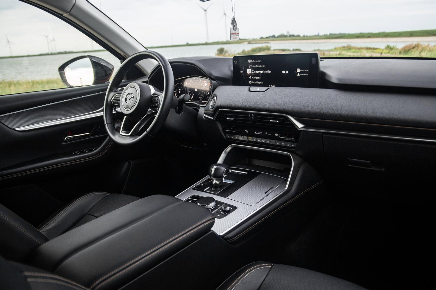 Mazda CX-60 2.5 e-SkyActiv PHEV Homura Plus PANORAMA / 360 CAMERA / STOELVERWARMING + KOELING / CARPLAY / ADAPTIVE CRUISE