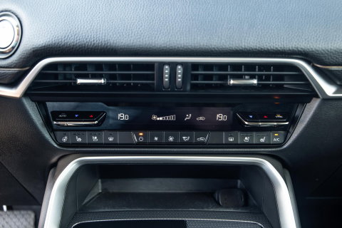 Mazda CX-60 2.5 e-SkyActiv PHEV Homura Plus PANORAMA / 360 CAMERA / STOELVERWARMING + KOELING / CARPLAY / ADAPTIVE CRUISE