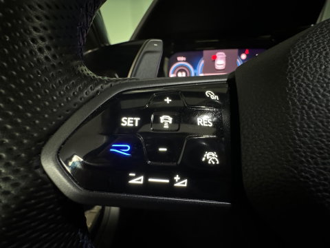 Volkswagen Golf 2.0 TSI R 4Motion Pano|Harman Kardon|Camera|Keyless