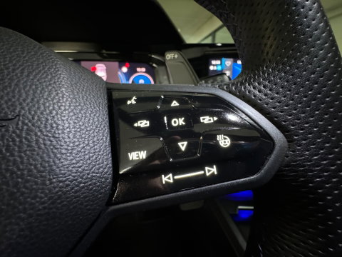 Volkswagen Golf 2.0 TSI R 4Motion Pano|Harman Kardon|Camera|Keyless