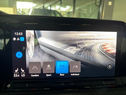 Volkswagen Golf 2.0 TSI R 4Motion Pano|Harman Kardon|Camera|Keyless