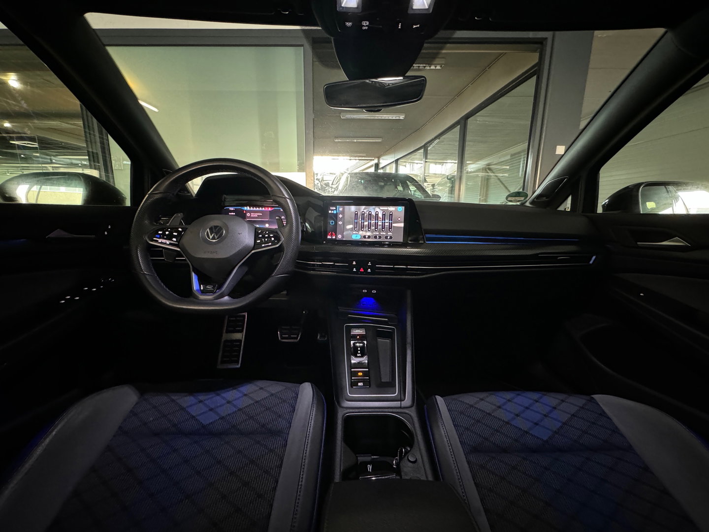 Volkswagen Golf 2.0 TSI R 4Motion Pano|Harman Kardon|Camera|Keyless