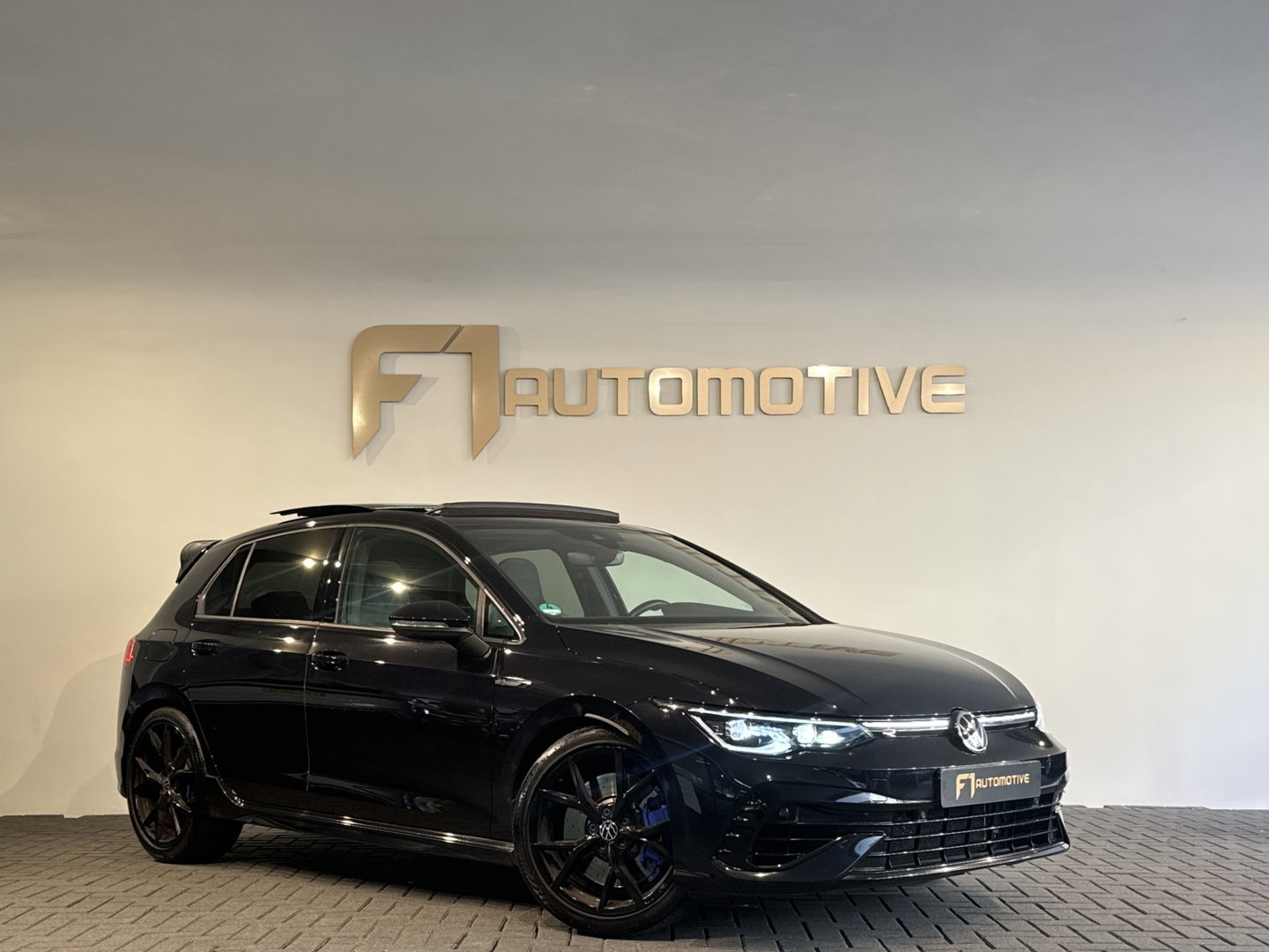 Volkswagen Golf 2.0 TSI R 4Motion Pano|Harman Kardon|Camera|Keyless
