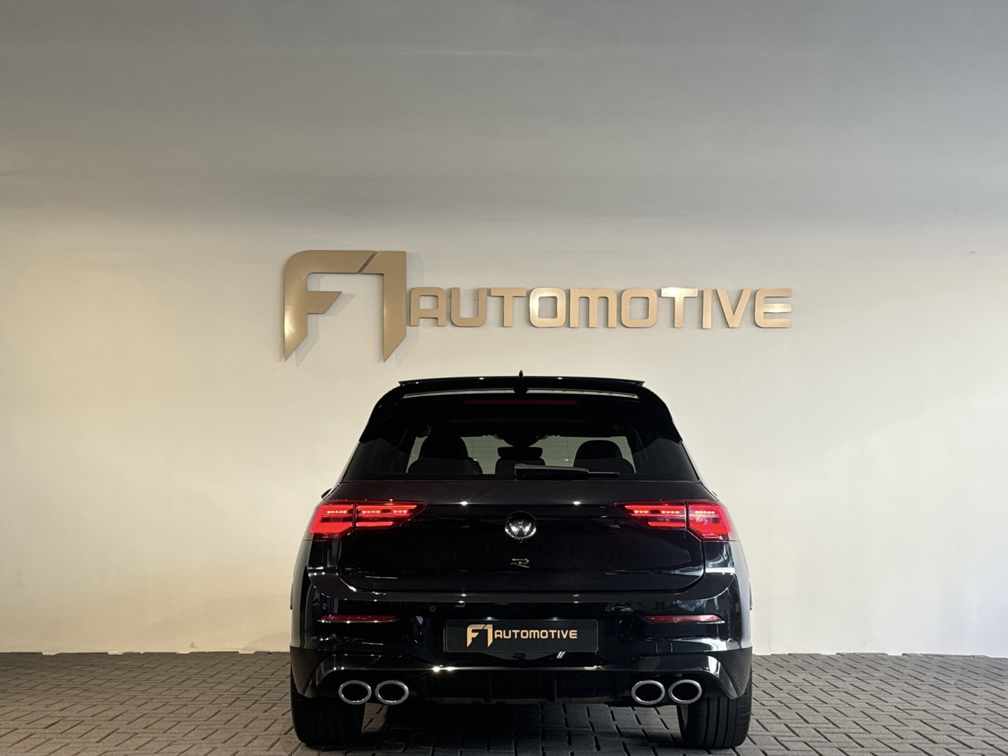 Volkswagen Golf 2.0 TSI R 4Motion Pano|Harman Kardon|Camera|Keyless