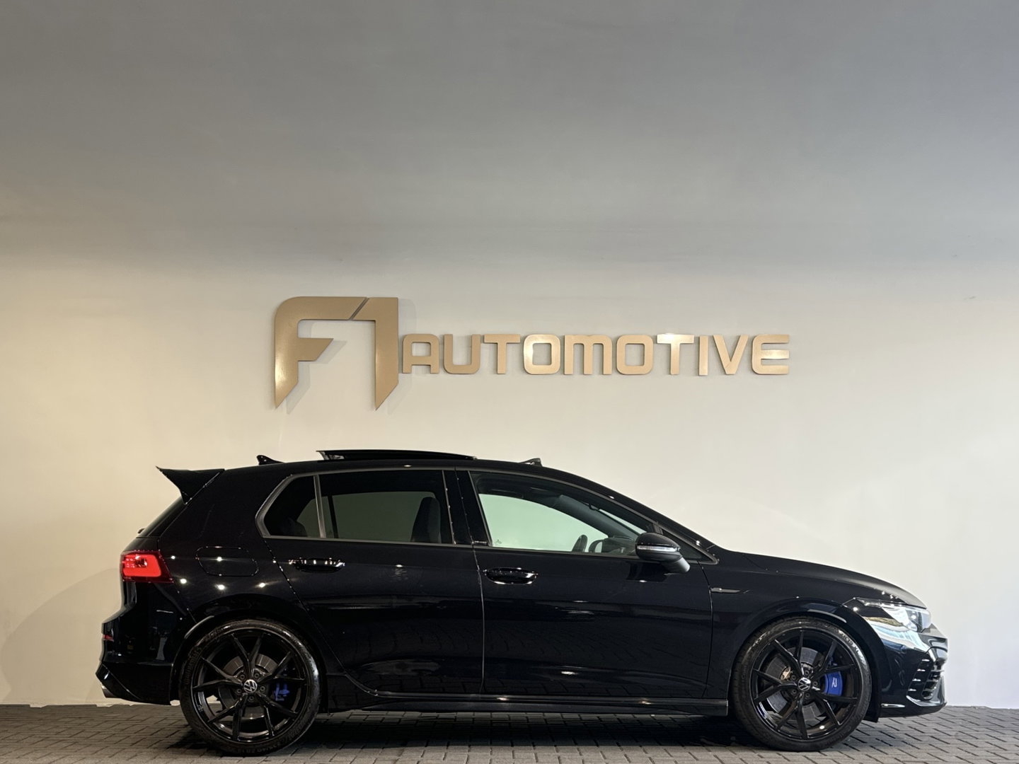 Volkswagen Golf 2.0 TSI R 4Motion Pano|Harman Kardon|Camera|Keyless