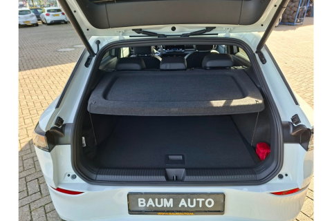 Volkswagen T-Roc 1.5 ETSI R-LINE FIRST AUTOMAAT NAVI LMV PDC-CAMERA WINTERPACK