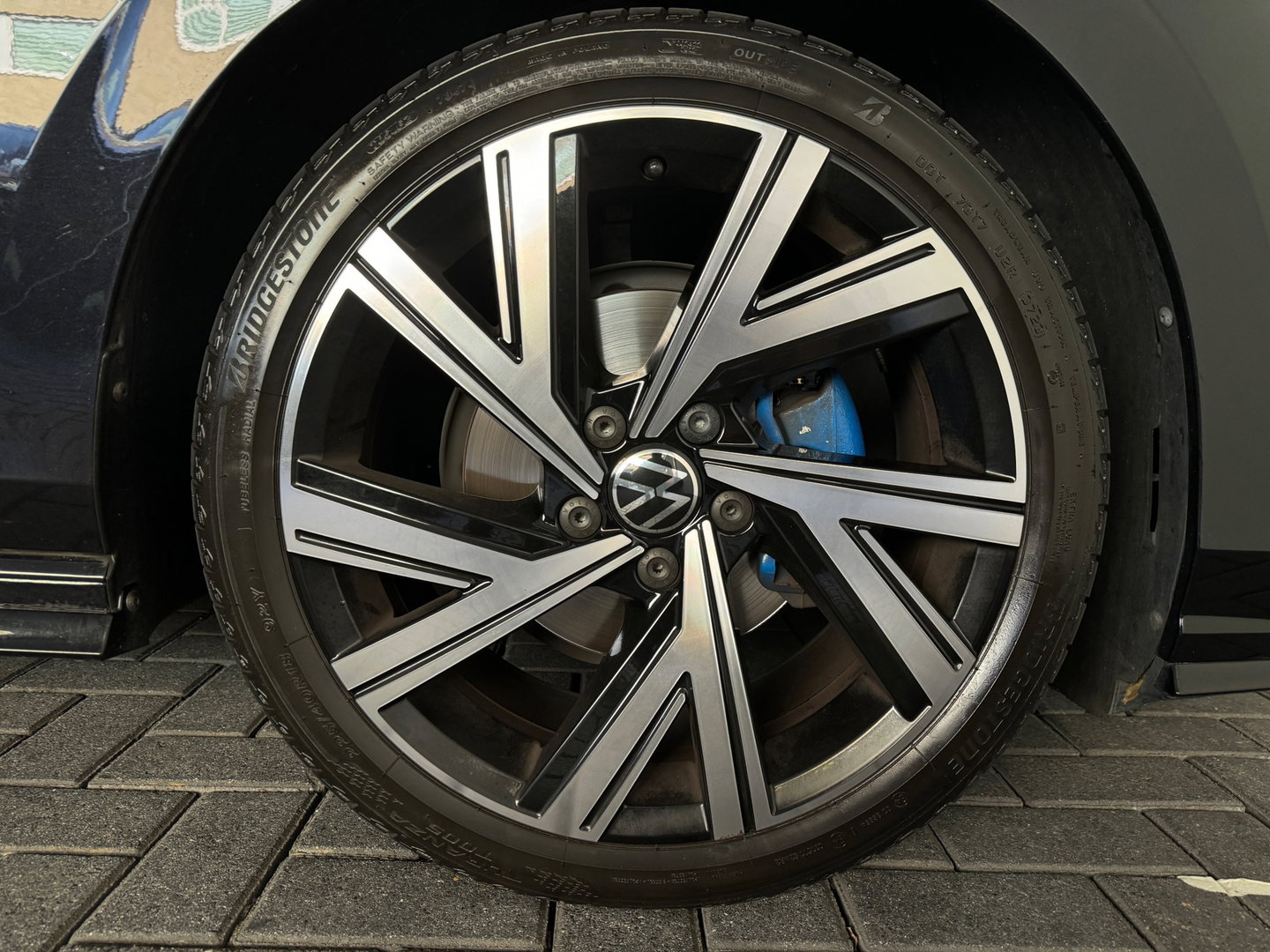 Volkswagen Golf 1.5 eTSI R-Line Pano|Keyless|ACC|Trekhaak|Lane Assist