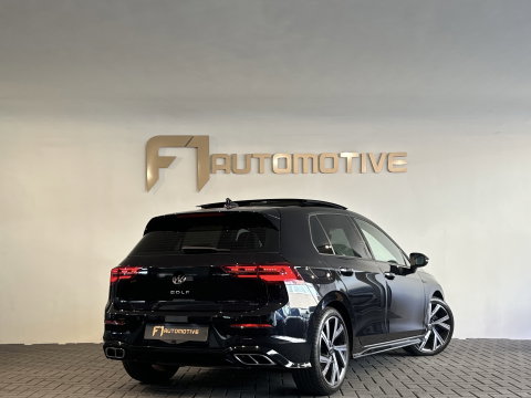 Volkswagen Golf 1.5 eTSI R-Line Pano|Keyless|ACC|Trekhaak|Lane Assist